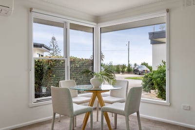 /international/au/3-4-seaview-avenue-brighton-vic-151337684/