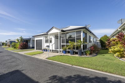/international/au/48-1-orion-drive-yamba-nsw-151536116/