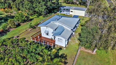 /international/au/10-branch-street-torbanlea-qld-150839208/