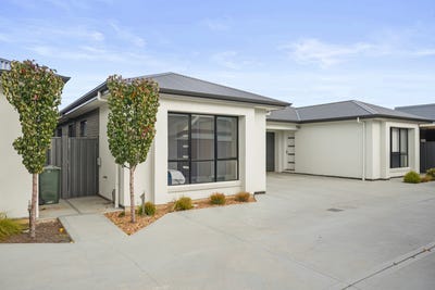 /international/au/3-67a-balcombe-avenue-seaton-sa-148337140/
