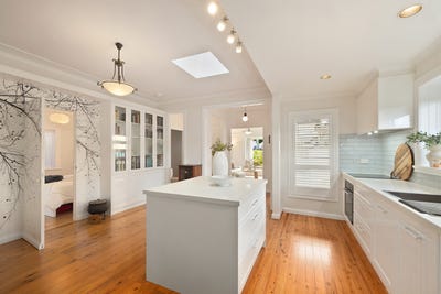 /international/au/13-burchmore-road-manly-vale-nsw-151216708/