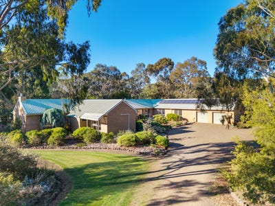 /international/au/430-henty-highway-hamilton-vic-151031988/