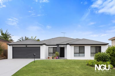 /international/au/26-summit-terrace-forest-lake-qld-152520024/