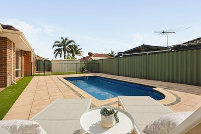 /international/au/55-bowden-drive-high-wycombe-wa-152378696/