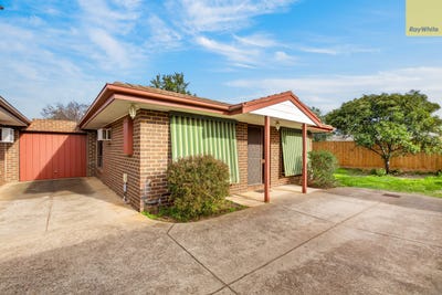 /international/au/3-21-joan-street-melton-vic-151641544/