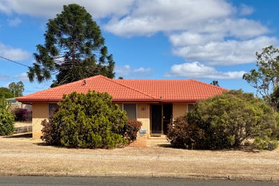 /international/au/50-proposch-street-oakey-qld-151274204/