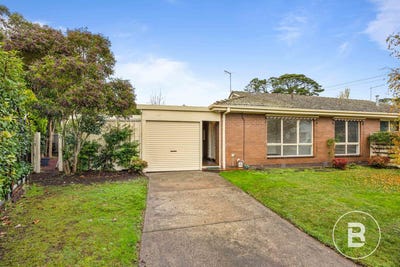 /international/au/7-chevron-court-lake-wendouree-vic-151258432/