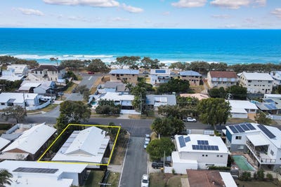 /international/au/26-iluka-avenue-buddina-qld-148540252/