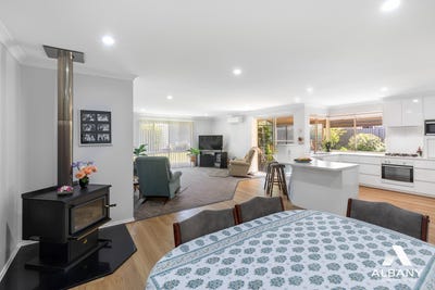 /international/au/24-regent-street-gledhow-wa-152680124/