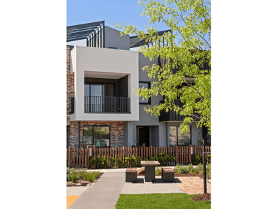 /international/au/14-seville-view-altona-north-vic-151090716/