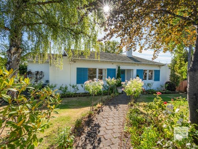 /international/au/1-winscombe-crescent-sandy-bay-tas-150541108/