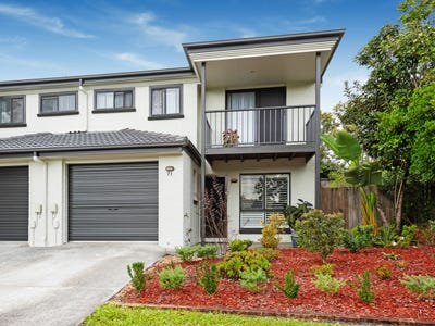 /international/au/71-31-archipelago-street-pacific-pines-qld-151444244/