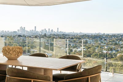 /international/au/79-kneale-street-holland-park-west-qld-151955876/