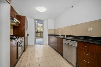 /international/au/4304-57-queen-street-auburn-nsw-152579724/
