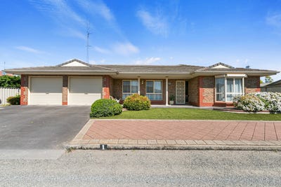 /international/au/1-julia-terrace-kadina-sa-152616300/
