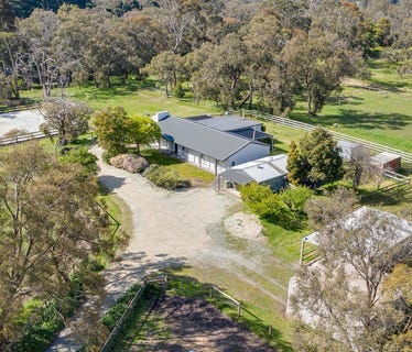 /international/au/30-scott-road-cranbourne-south-vic-151632272/