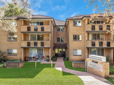 /international/au/6-63-69-president-avenue-caringbah-nsw-151446892/