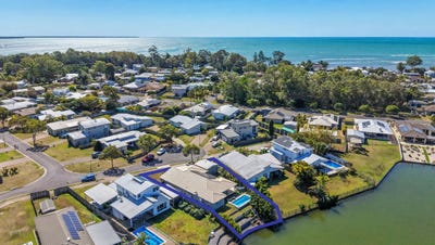 /international/au/6-clearwater-crescent-toogoom-qld-152285036/