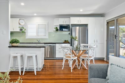 /international/au/73-gray-street-carina-qld-148521440/