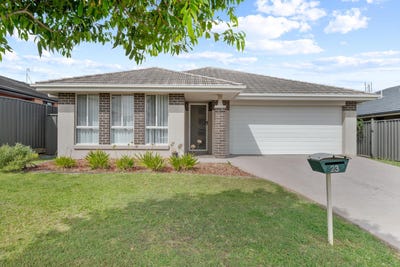 /international/au/23-undercliff-street-cliftleigh-nsw-150942548/