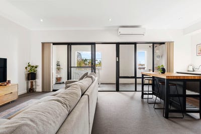 /international/au/8-134-sixth-avenue-inglewood-wa-152551992/