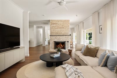 /international/au/128-valley-drive-doonan-qld-151462832/