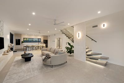 /international/au/12-mawarra-street-buddina-qld-148471412/