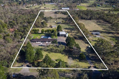 /international/au/17-maywood-road-cranbourne-south-vic-148489632/