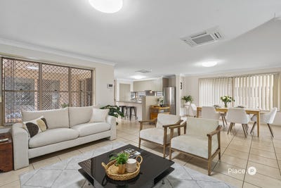 /international/au/196-pine-street-wynnum-qld-151471804/