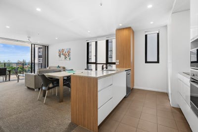 /international/au/39-2729-2733-gold-coast-highway-broadbeach-qld-151044468/