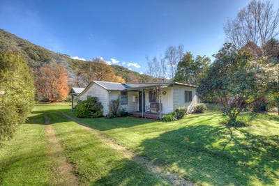 /international/au/98-great-alpine-road-harrietville-vic-151522900/