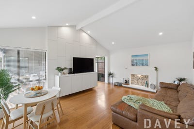 /international/au/27-foston-drive-duncraig-wa-152645624/