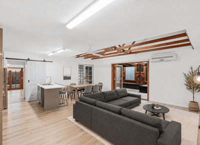 /international/au/2-277-government-road-labrador-qld-151515836/