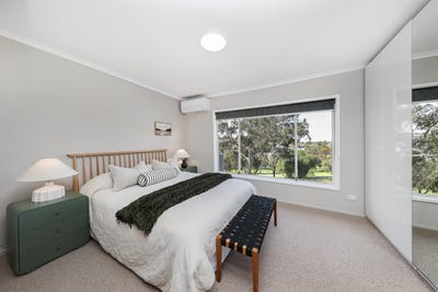 /international/au/9-32-austin-crescent-pascoe-vale-vic-152599516/