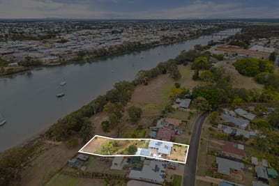 /international/au/19-mariners-way-bundaberg-north-qld-152589024/