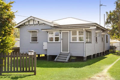 /international/au/13-albert-lane-newtown-qld-148455428/