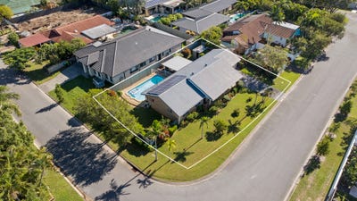 /international/au/3-wanaka-street-broadbeach-waters-qld-151522160/