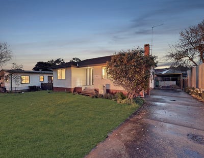 /international/au/13-bendick-street-young-nsw-151393320/?lang=de