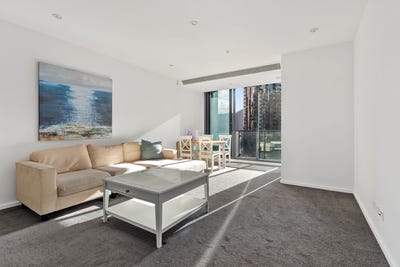 /international/au/2002-151-city-road-southbank-vic-151355048/