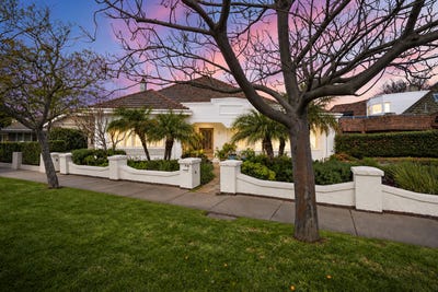 /international/au/2-albion-street-balaclava-vic-152471016/
