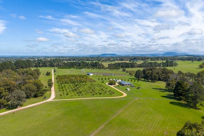 /international/au/185-mcnamaras-road-sarsfield-vic-700401416/