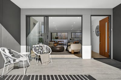 /international/au/13-8-wynyard-street-south-hobart-tas-150958472/