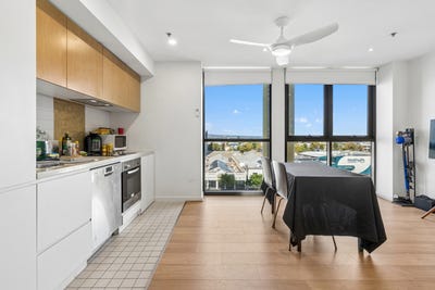 /international/au/613-10-balfours-way-adelaide-sa-151071376/