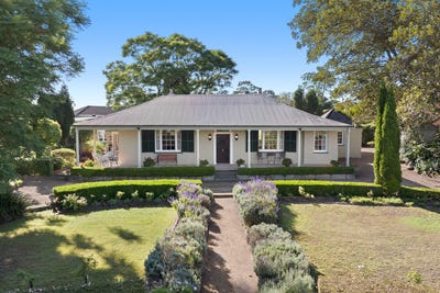 /international/au/12-wallis-street-east-maitland-nsw-152539556/