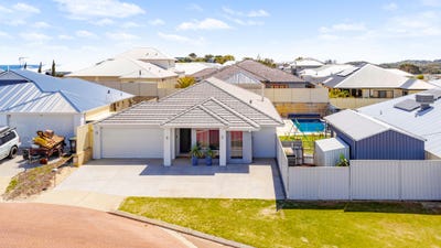 /international/au/46-balladonia-parade-dawesville-wa-152498048/
