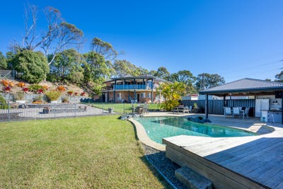 /international/au/1-emerald-heights-drive-emerald-beach-nsw-151708824/