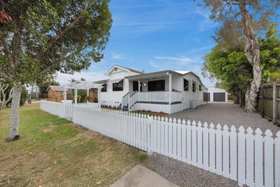 /international/au/14-kennedy-street-south-mackay-qld-151385476/