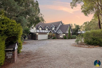 /international/au/30-laslett-circle-mundaring-wa-151541696/