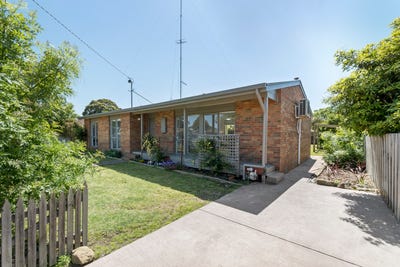 /international/au/31-stodart-street-colac-vic-151445620/