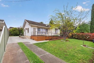 /international/au/34-carpenter-street-maffra-vic-152570768/